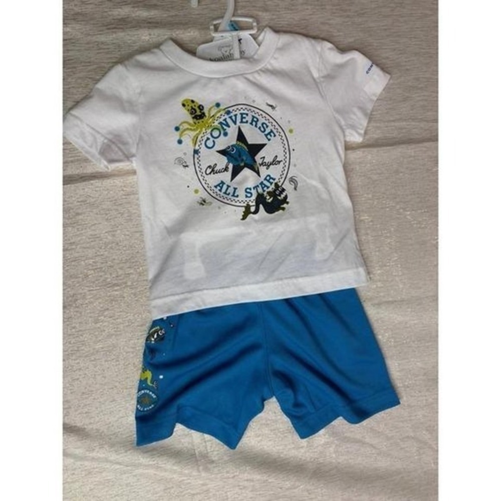 NWT‎ converse kids two piece set size 2t